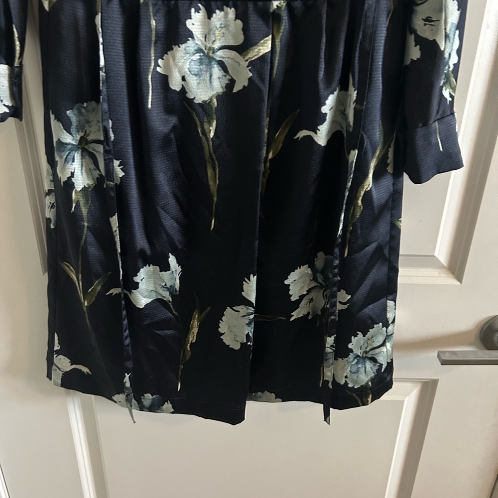 Vince Women’s Faux Wrap Dress XS Iris Print Long Sleeve - Picture 4 of 11